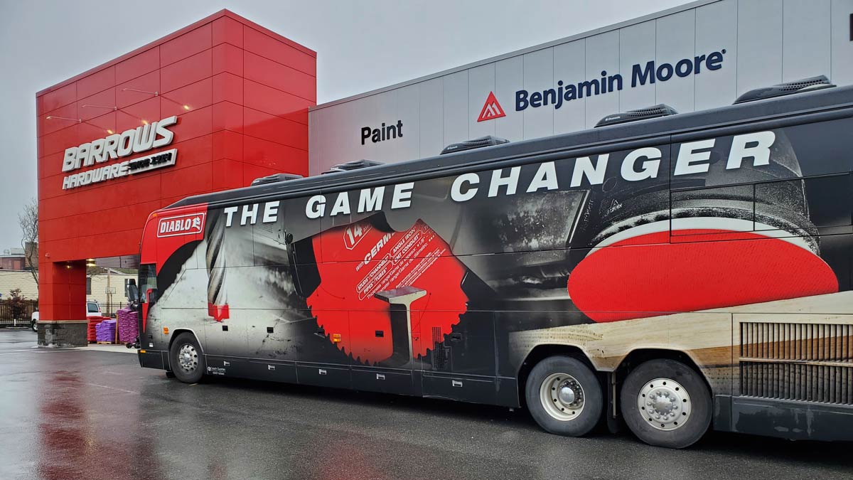 Bus in front of barrows hardware